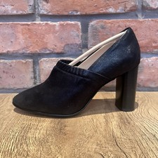 NEW Clarks Black Bay Court