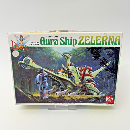 Vintage model kit - model, aura