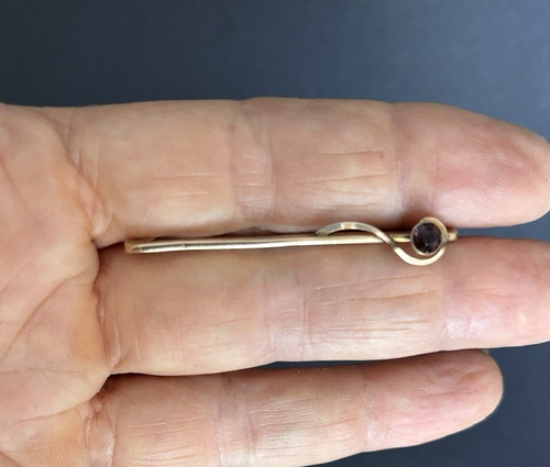 Antique gold bar brooch red - gold,