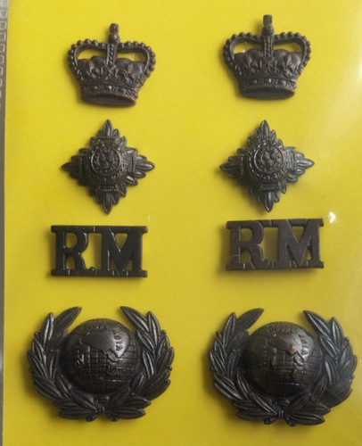 Royal marines collar badges - marines,