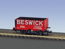 N Gauge 9ft 7 Plank Open