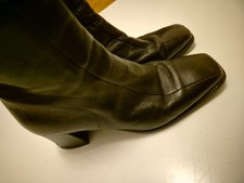 WOMENS RUSSELL AND BROMLEY ZIP