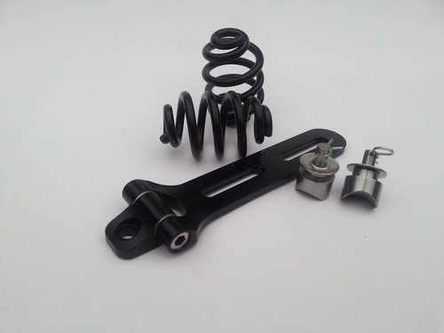 Solo seat mounting kit springs - seat,