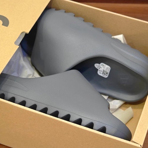 Adidas yeezy slide - adidas, id4132