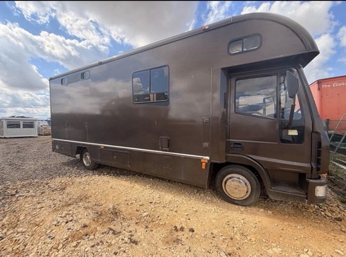 Horse lorry horsebox - horse, ford