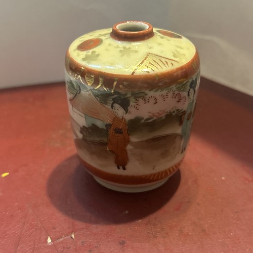 Kutani japanese porcelain vase - kutani,