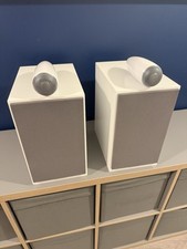 Bower and Wilkins 705 S2 Bookshelf Speakers Satin White 2