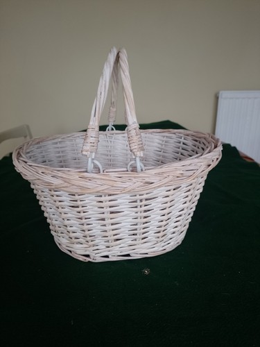 Wicker basket shopping - shopping,