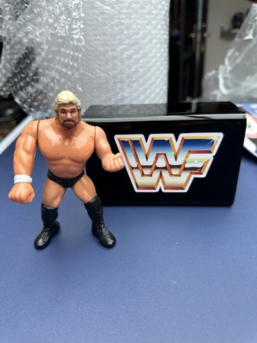 Wwf hasbro million dollar man - million,