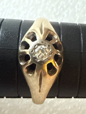 9ct Gold Solitaire Diamond on