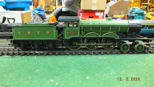 Hornby b12 lner - steam, loco
