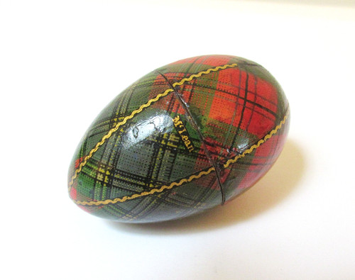 Antique tartanware thimble - tartanware, egg