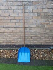 very long handled snow shovel Plastic / Wood Handle. 