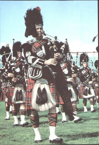 Scottish pipe band highland - pipe,