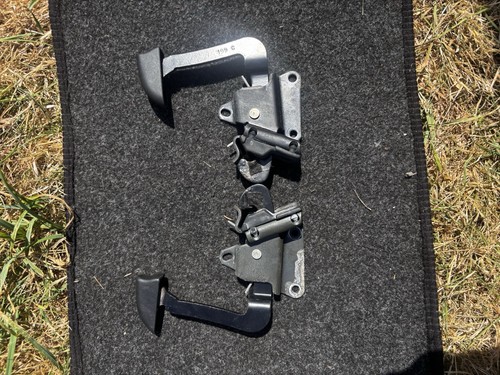 Rear bench seat release - bench,