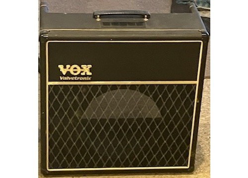 Empty vox valvetronix 1x12 - vox,