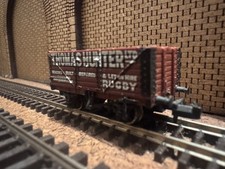 Graham Farish 377-2009K (N Gauge) Thomas Hunter Ltd Severn Plank Open Wagon.
