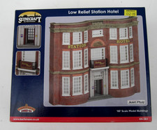 Bachmann Scenecraft Low Relief Station Hotel OO Guage 44-00261 EMPTY BOX ONLY