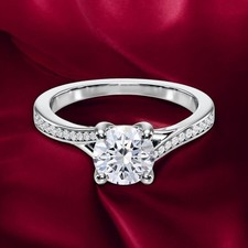 0.85 Ct Round Natural Diamond