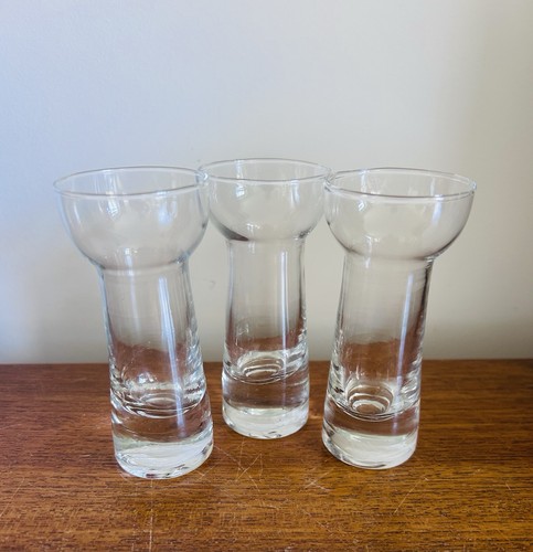 Vintage glass bud vases - 3x,