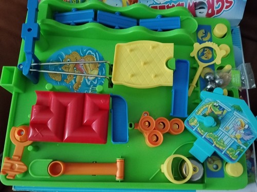 Screwball scramble family - screwball,