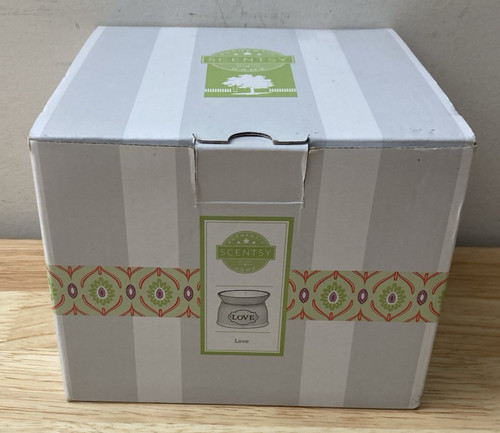 Scentsy love wax - scentsy, warmer