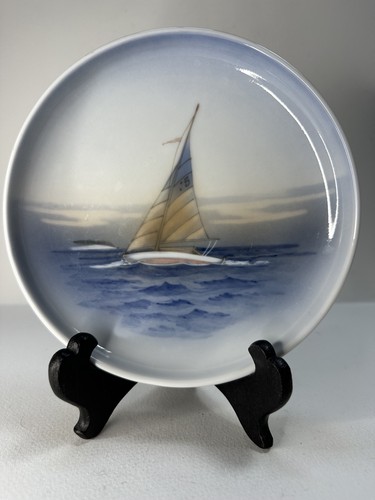 Vintage royal copenhagen plate - royal,