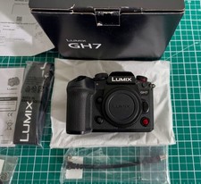 Panasonic Lumix GH7 Mirrorless Camera Body - EXCELLENT CONDITION - UK SELLER