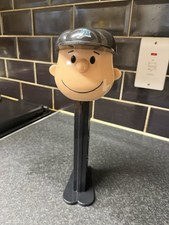 Pez Peanuts Snoopy Dispenser