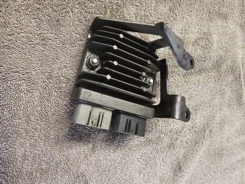 Triumph 675 765 regulator - 765,