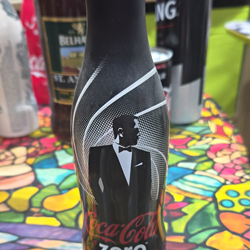 James bond coca - james,
