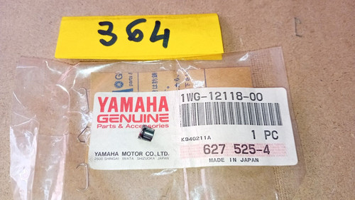 Yamaha fzr600 1wg1211800 - 1wg1211800, valve