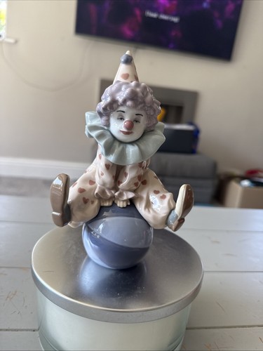 Lladro clown figurine - lladro,