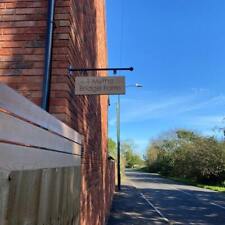 OAK HANGING SIGN OAK HOUSE