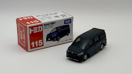 Tomica 115 toyota voxy - toyota,