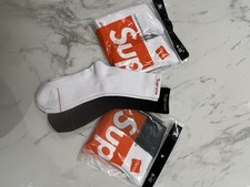 Supreme Hanes Crew Socks White Size Uk 6-12 Black and White 2 Pack Brand New