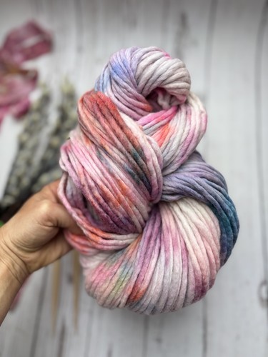 Hand dyed merino wool - hand, super