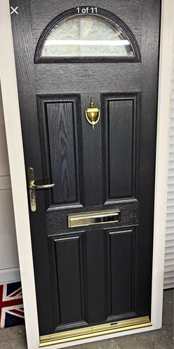 Black composite single - black,