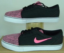 New Womens 5 NIKE Satire PRM