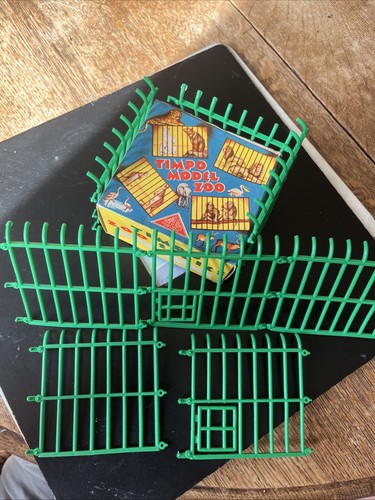 Timpo boxed zoo railings - zoo,