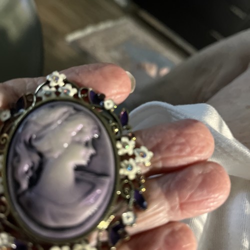 Big cameo oval - cameo, 3.2”