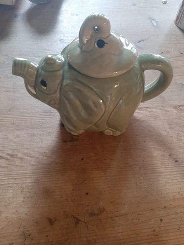 Elephant teapot collectable - elephant,