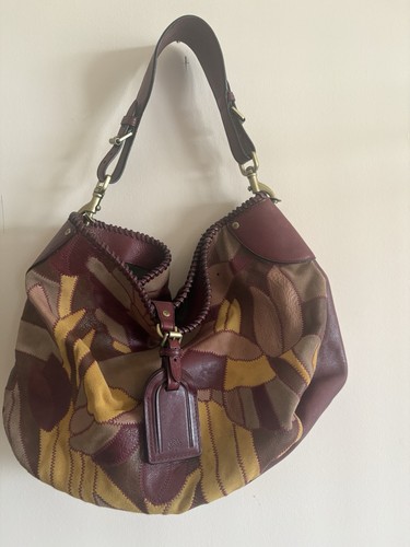 Mulberry flying duck - flying,