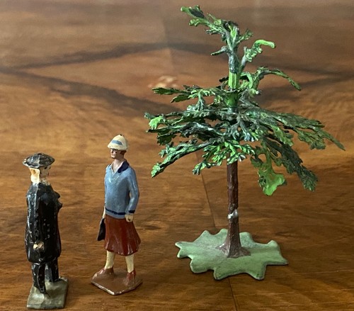 Britains lead modular tree - ,,