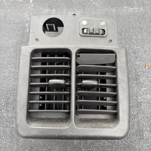 Rear seat centre console - rear, air