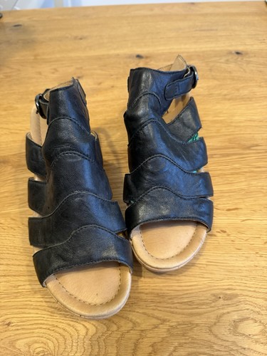 Women sandals size 6 - women's,