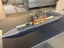 Hornby Booking Hall Building 00 Guage With Platform Extras