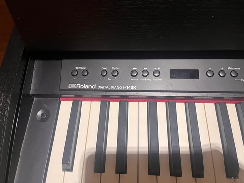 Roland 140r digital piano - roland,