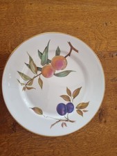 Royal Worcester Evesham Gold Dinner Plate 25cm Diameter with Plum Decoration