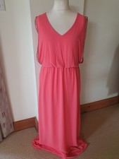 BNWT Ladies Size 14 Coral